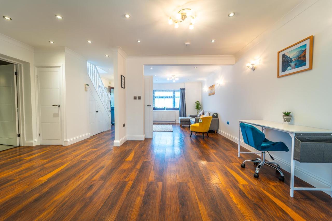 Modern Spacious 4 Bed Hayes Home With Free Parking Exterior foto